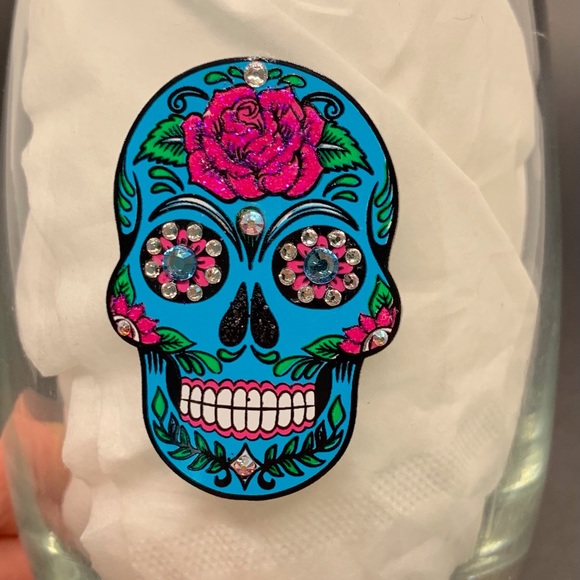 BLING GLITTER & SWAROVSKI CRYSTALS BLUE & PINK SUGAR SKULL STEMLESS WINE GLASS - Picture 1 of 8